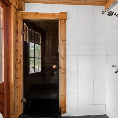 Villa Yyteri Lomakeskus, Keisarinpankki 1 *