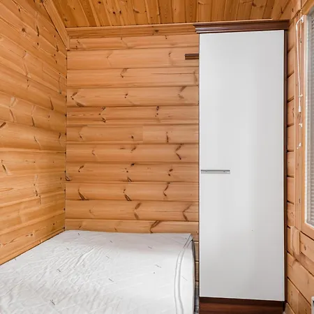 Villa Yyteri Lomakeskus, Keisarinpankki 1 *