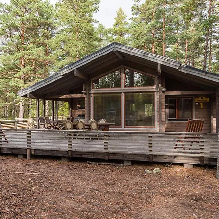 Villa Yyteri Lomakeskus, Keisarinpankki 1 *